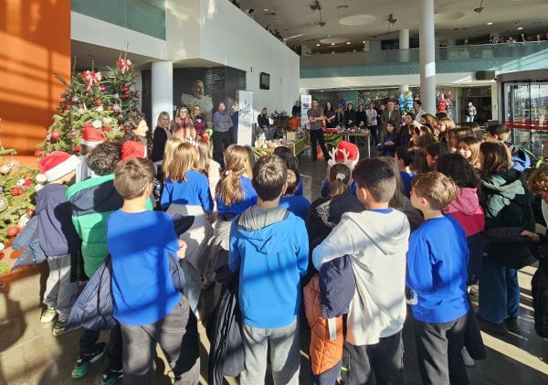 Χριστουγεννιάτικη γιορτή εθελοντισμού και προσφοράς στο ΙΑΣΩ Θεσσαλίας
