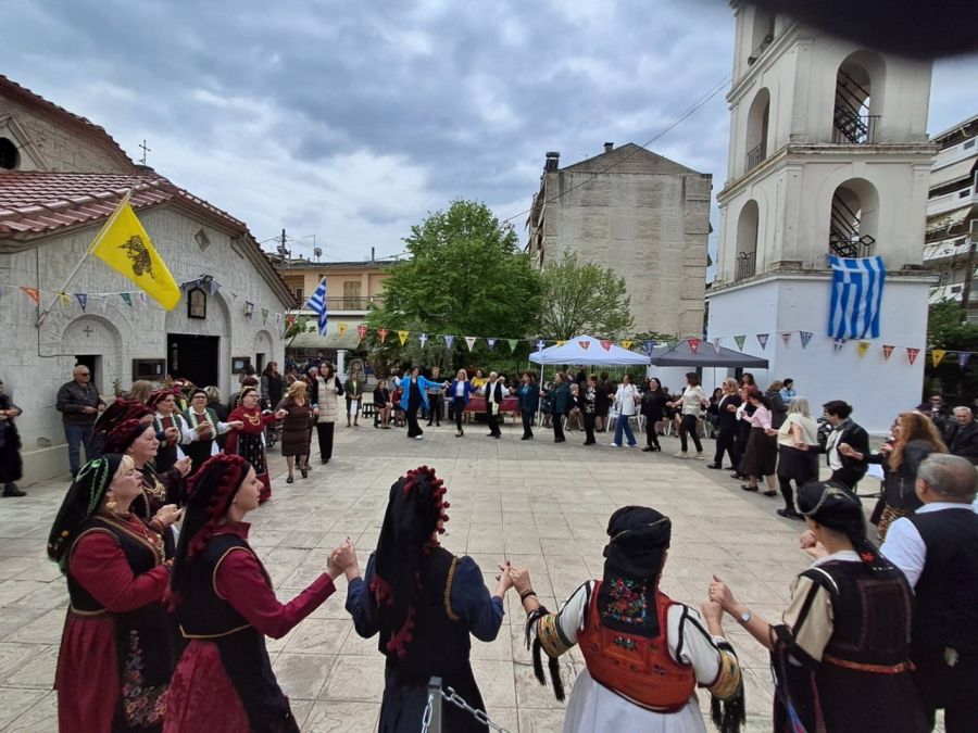 Συγκίνηση και πλήθος κόσμου στην εκδήλωση του Πολιτιστικού Συλλόγου Καμινάδων το «Σεργιάνι» της Παναγίας