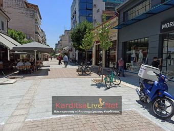 Καρδίτσα: Φυτεύτηκαν 25 δέντρα στον κεντρικό πεζόδρομο