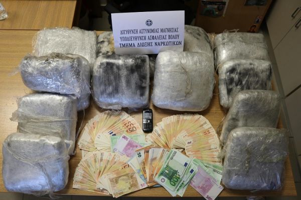 Σύλληψη 43χρονου στο Βόλου για 13,5 κιλά κάνναβης