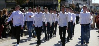 Εντυπωσιακή η μαθητική παρέλαση της 25ης Μαρτίου στους Σοφάδες (+Φωτο)
