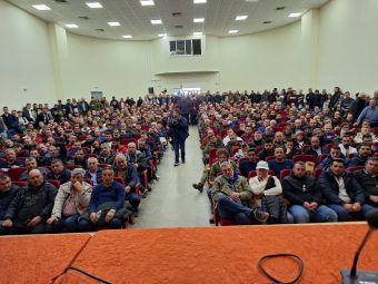 Ολοκληρώθηκε η πανελλαδική σύσκεψη των αγροτών στη Νίκαια: Κλιμάκωση κινητοποιήσεων και "απόβαση" με τρακτέρ στην Αθήνα