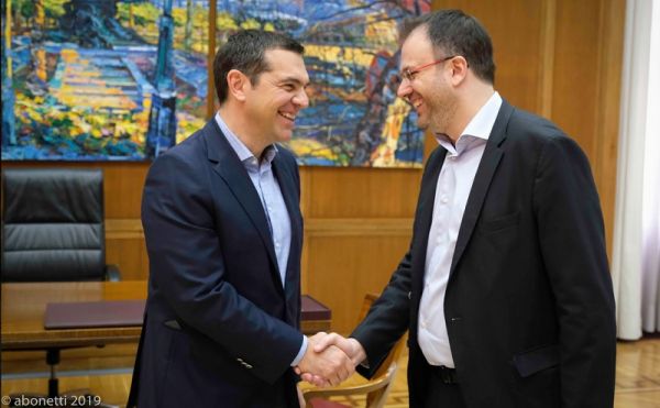 Έδωσαν τα χέρια Τσίπρας - Θεοχαρόπουλος. Παραιτήσεις στη ΔΗΜΑΡ