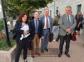 Αθώοι και οι τέσσερις κατηγορούμενοι για τα επεισόδια έξω από το Δημαρχείο Καρδίτσας  (+Φωτο +Βίντεο)