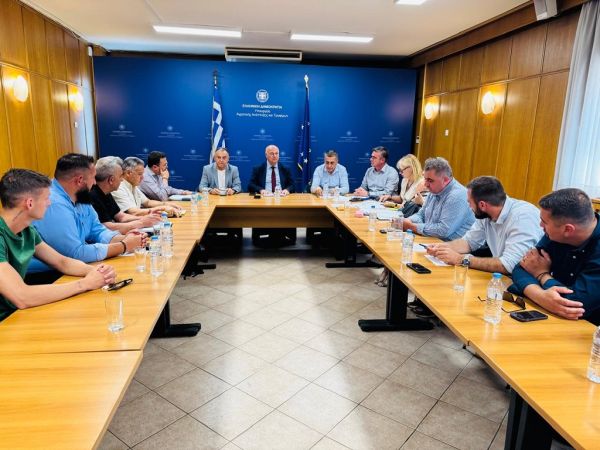 Τσιάρας - Κουρέτας συζήτησαν στο ΥΠ.Α.Α.Τ. για την ευλογιά και αποζημιώσεις κτηνοτρόφων