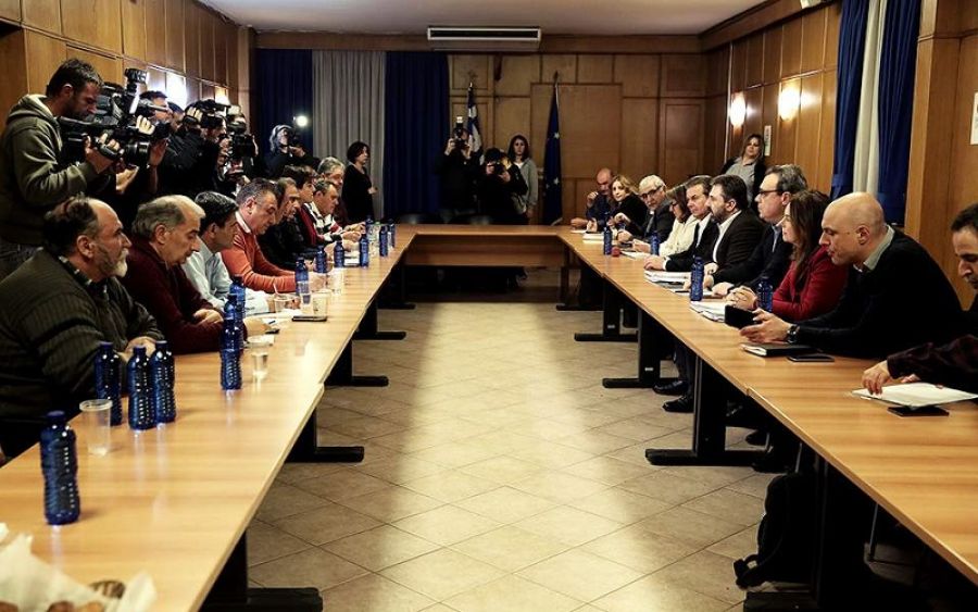 Ακαρπη η συνάντηση Κυβέρνησης με τους αγρότες