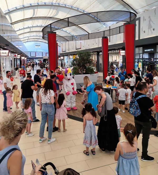 "Καλοκαιρινές παιδικές εκδηλώσεις στο Fashion City Outlet - Σήμερα Τρίτη (28/6) ο «Τροχός της Τύχης»!"
