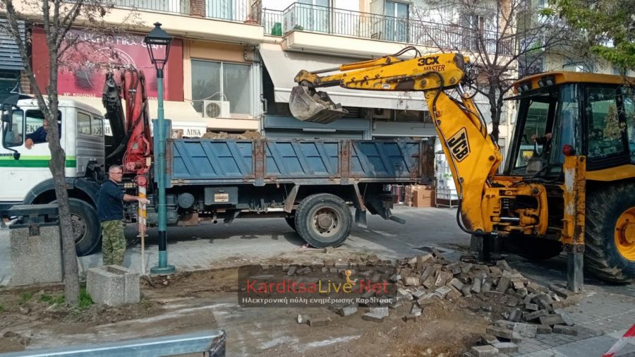 Ανοικτό Κέντρο Εμπορίου: Σε εξέλιξη εργασίες στην πλατεία Δημοτικής Αγοράς (+Φωτο +Βίντεο)