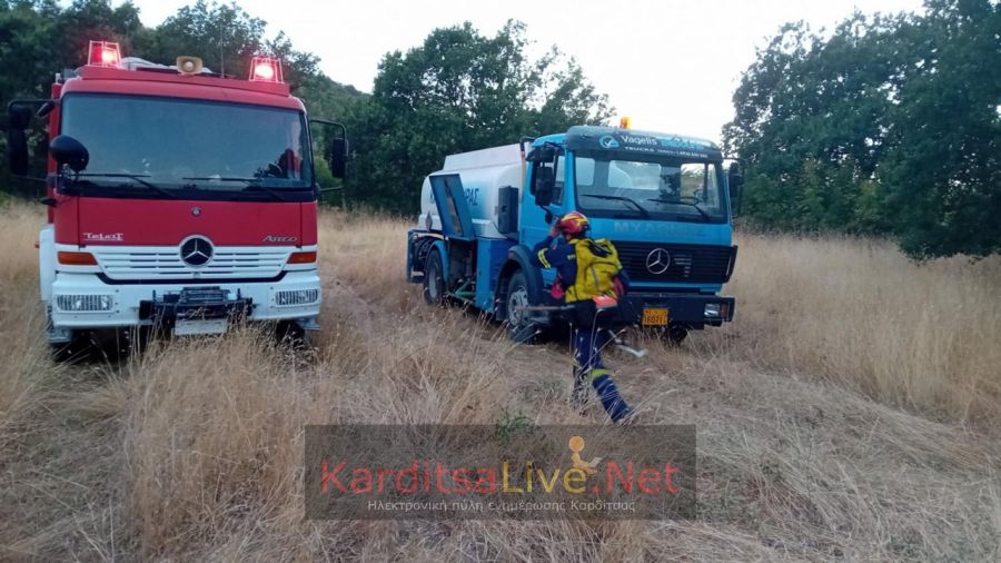 Οριοθετήθηκε η δασική πυρκαγιά στο Καλλίθηρο - Παραμένουν ισχυρές επίγειες δυνάμεις στο σημείο