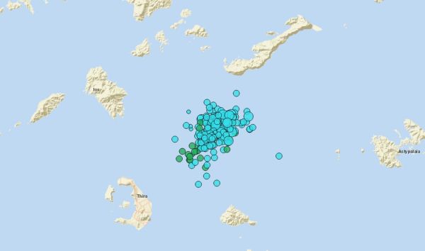 Συνεχίζεται ασταμάτητα ο "χορός" των Ρίχτερ μεταξύ Σαντορίνης και Αμοργού και το πρωί της Τρίτης (4/2)