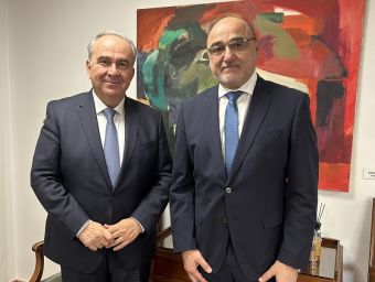Συνάντηση του Βουλευτή Αρ. Σπάνια με τον Αναπληρωτή Υπουργό Εθνικής Οικονομίας και Οικονομικών Νίκο Παπαθανάση