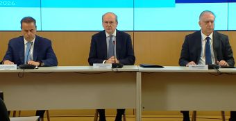 Ανακοινώθηκαν τα μέτρα για τα ανώτατα όρια κέρδους σε καύσιμα και σούπερ μάρκετ