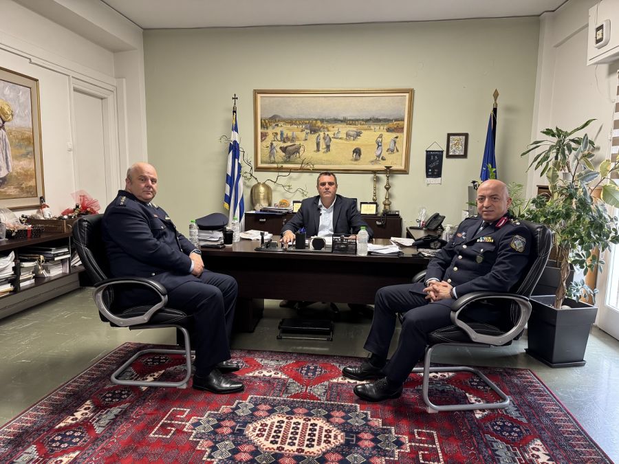 Εθιμοτυπική επίσκεψη του Γενικού Περιφερειακού Αστυνομικού Διευθυντή Θεσσαλίας στον Αντιπεριφερειάρχη Καρδίτσας