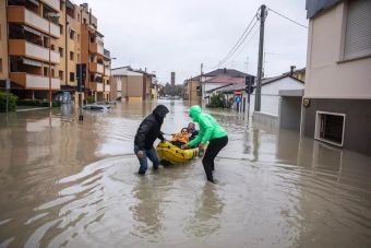 8 νεκροί από πλημμύρες στην Ιταλία (+Βίντεο)