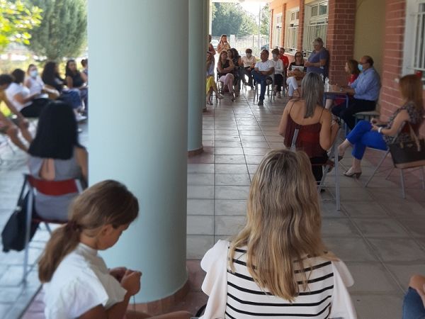 Ανακοίνωση του Ιατρικού Συλλόγου Καρδίτσας σχετικά με το άνοιγμα των σχολείων