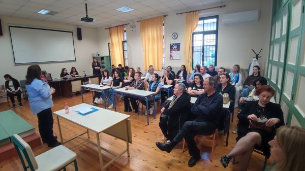 Εκδήλωση για τα σεξουαλικώς μεταδιδόμενα νοσήματα στο Εσπερινό Γυμνάσιο με Λ.Τ. Καρδίτσας