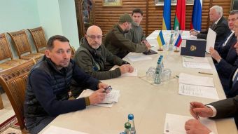 Ολοκληρώθηκαν οι διαπραγματεύσεις Ρωσίας με Ουκρανία - Συμφωνία για ανθρωπιστικούς διαδρόμους - Έπεται 3η συνάντηση