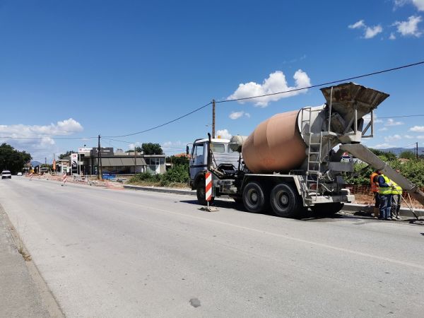 Τρίκαλα: Ξεκίνησαν οι εργασίες ανάπλασης στην οδό Καρδίτσης