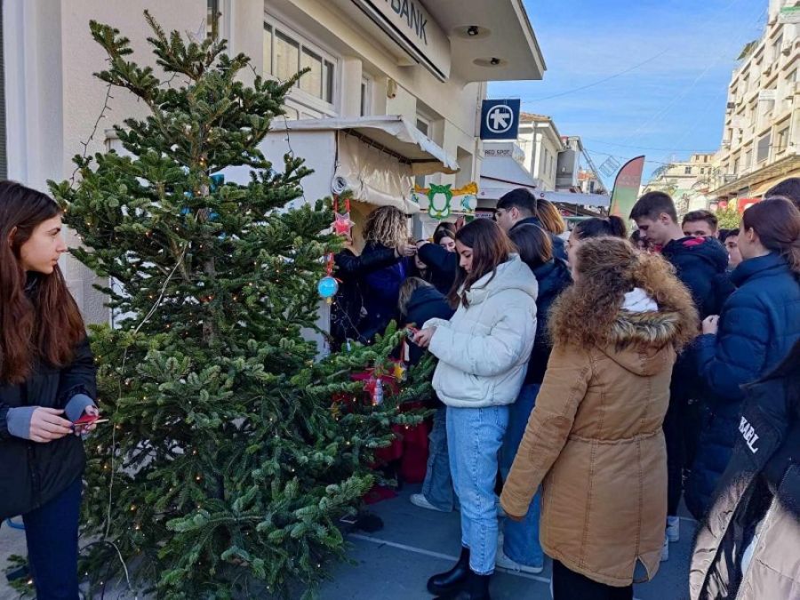 Αυλαία για την Χριστουγεννιάτικη εκδήλωση του Κέντρου Πρόληψης Ν. Καρδίτσας