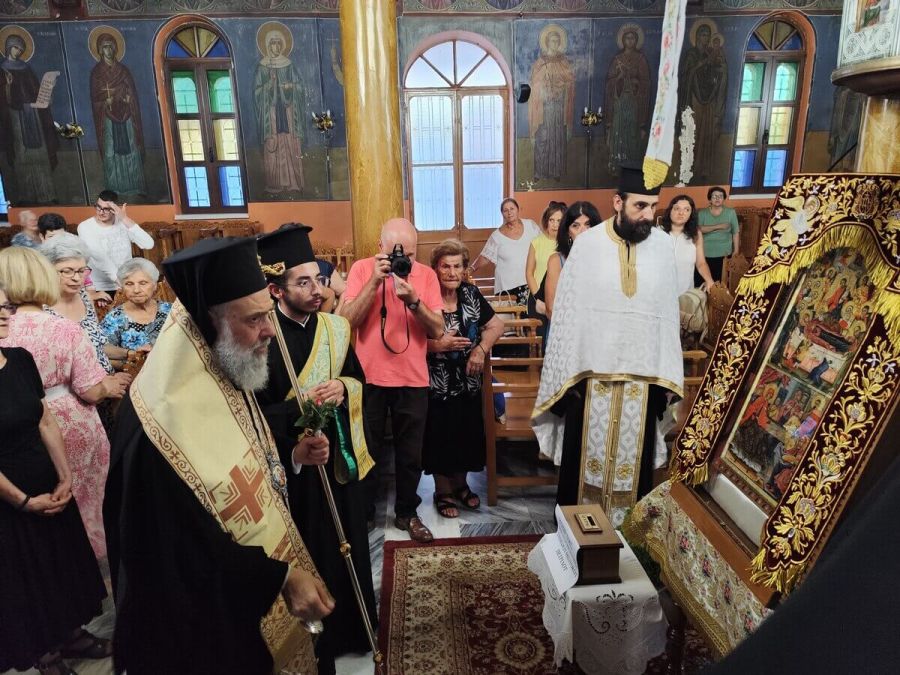 Πανηγυρική υποδοχή της θαυματουργού δίζωνης εικόνας της Παναγίας στον Ι.Ν. Αγίας Παρασκευής Καρδίτσης