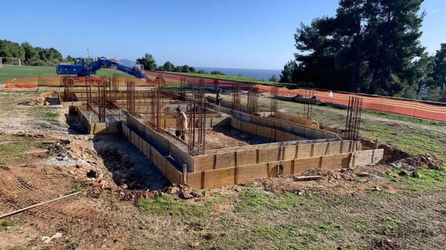 Σε εξέλιξη οι εργασίες για την αναβάθμιση των υποδομών του γηπέδου ποδοσφαίρου στις Κοπρισιές Αλοννήσου