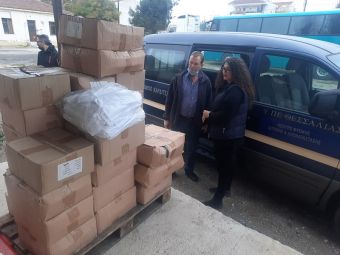 Προσφορά υγειονομικού υλικού στο Νοσοκομείο Καρδίτσας από την Κοινωνική Υπηρεσία του Δήμου Καρδίτσας