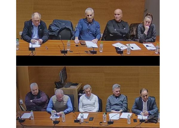 Δημοτικό Συμβούλιο Καρδίτσας: Ενός λεπτού σιγή και τοποθέτηση των επικεφαλής για τα θύματα στο εργοστάσιο στα Τρίκαλα