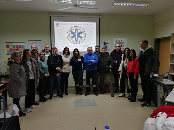 Η Εκπαιδευτική Ομάδα του ΕΚΑΒ στο 1ο Πειραματικό Γενικό Λύκειο Καρδίτσας