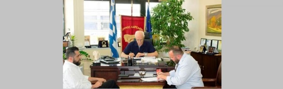 Δήμος Λαρισαίων: Υπεγράφη η σύμβαση για την αντικατάσταση 3.723 φωτιστικών σωμάτων με τεχνολογίας Led