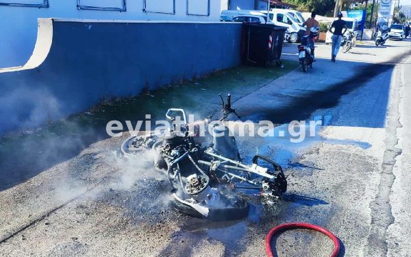 Χαλκίδα: Ακαριαίος θάνατος δικυκλιστή σε τροχαίο (+Φωτο)