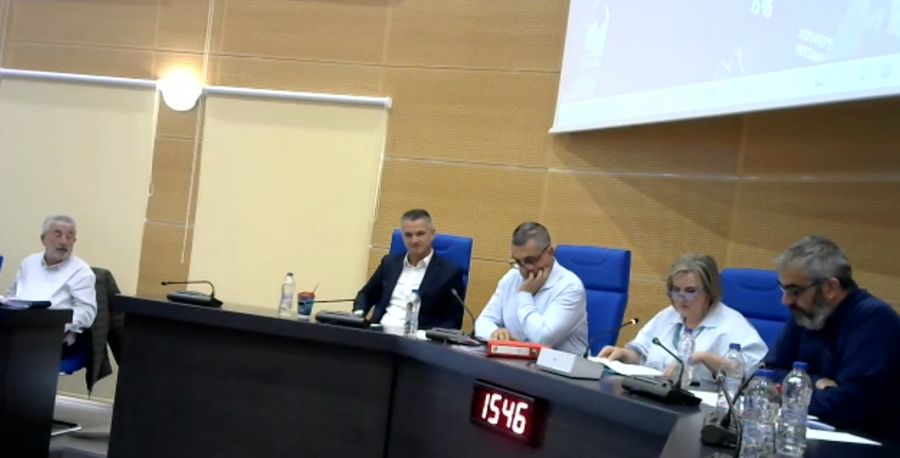 Απαντήσεις για γέφυρα στα Ρογκάκια, σκέπαστρο στη "Σκάλα" Ανθηρού, παράκαμψη Συκεώνας και Καρδίτσα -"Δέλτα" στο Περιφερειακό Συμβούλιο