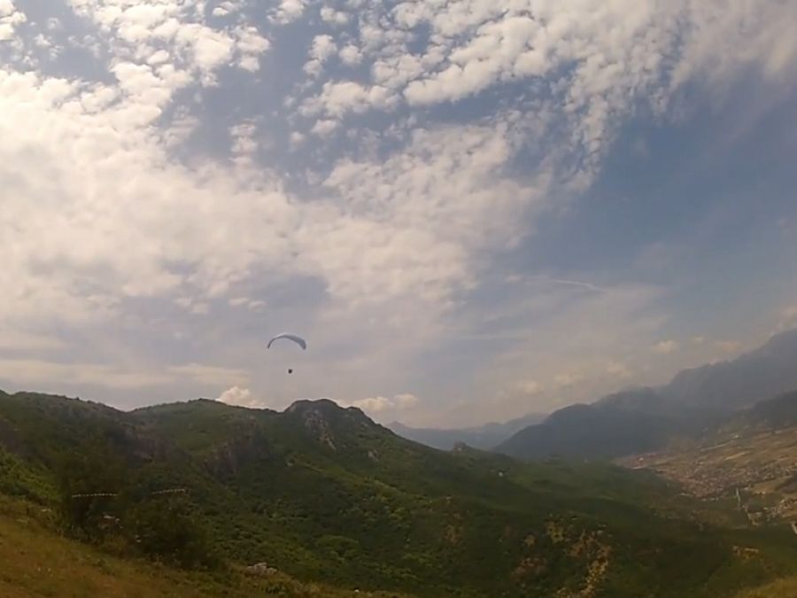 Τραυματισμός άνδρα που έκανε αλεξίπτωτο πλαγιάς στον Ελληνόπυργο