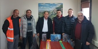 Προμήθεια και δωρεά εξοπλισμού από το Δήμο Λίμνης Πλαστήρα στη Ραδιολέσχη Καρδίτσας
