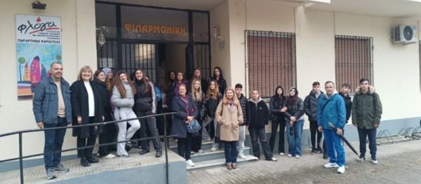 Επίσκεψη μαθητών της Α' τάξης του 5ου ΓΕΛ Καρδίτσας στο Σύλλογο ΦΛΟΓΑ
