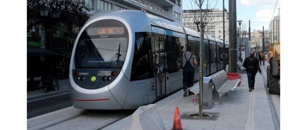 Tραυματισμός γυναίκας από συρμό του τραμ