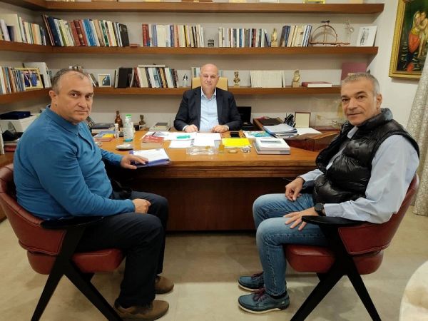 Συνάντηση εκπροσώπων της Πανελλήνιας Ομοσπονδίας Ενώσεων Στρατιωτικών με τον Υπουργό Δικαιοσύνης Κ. Τσιάρα