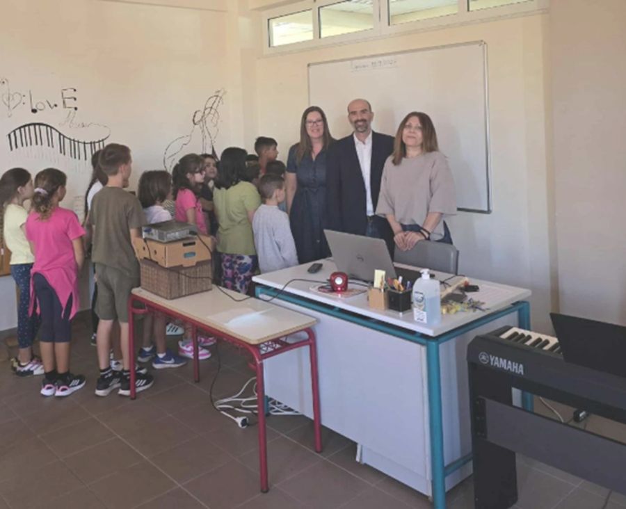 Επίσκεψη του κ. Κώστα Καρέτσου στο Δημοτικό σχολείο Καρδιτσομαγούλας