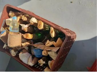 Εντοπίστηκαν 53 βόμβες μολότοφ και 4 εκρηκτικοί εμπρηστικοί μηχανισμοί στον Ασπρόπυργο