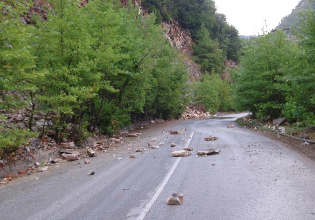 Πρώτες πληροφορίες: Πολλές ζημιές στο ορεινό δίκτυο της Αργιθέας