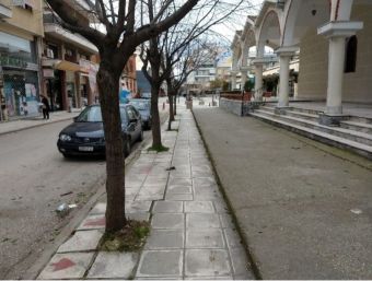 Δήμος Καρδίτσας: Προσπάθεια αποφυγής επαναδημοπράτησης της αποκατάστασης ζημιών σε πεζοδρόμια και κοινόχρηστους χώρους