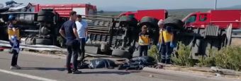Πολυνεκρο τροχαίο στην Τουρκία μετά από σύγκρουση τουριστικού λεωφορείου με φορτηγό