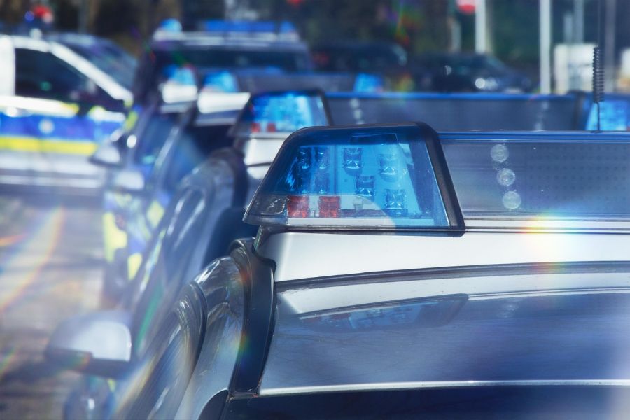 ΗΠΑ: Μητέρα και πατριός κρατούσαν ανήλικη σε κλουβί για σκυλιά
