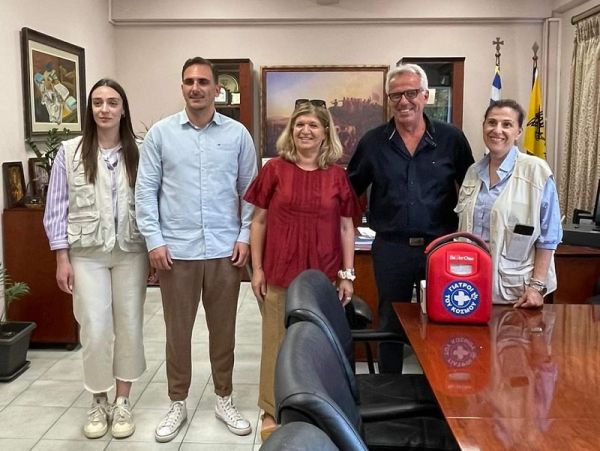 Δωρέες Γιατρών του Κόσμου σε Κ.Υ. Παλαμά και Δημαρχείο Παλαμά