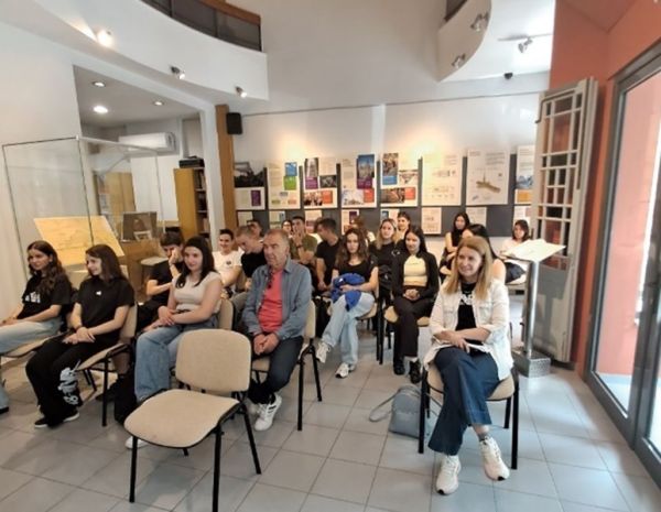 5ο ΓΕΛ Καρδίτσας: Επίσκεψη του τμήματος Β1 στο Μουσείο Πόλης Καρδίτσας