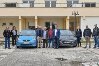 Δύο αυτοκίνητα για δύο μήνες για ενίσχυση του προγράμματος "Βοήθεια στο σπίτι” παρέλαβε ο Δήμος Μουζακίου