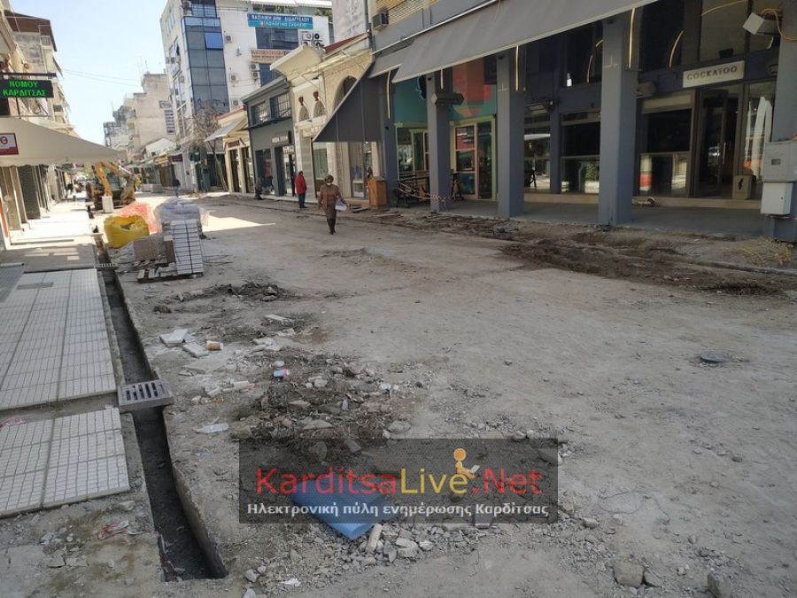 Προχωρά γρήγορα η ανάπλαση σε κεντρική πλατεία - πεζόδρομο Τερτίπη όπου θα μπουν και μεγάλα δένδρα! (+Φώτο +Βίντεο)