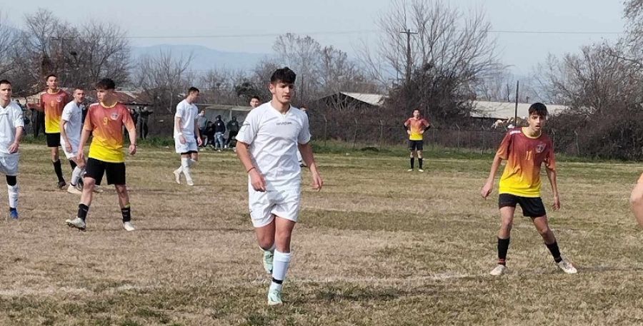 Σχολικό πρωτάθλημα: Πρόκριση στα πέναλτι για το 1ο ΕΠΑΛ Καρδίτσας - Άνευ αγώνα πέρασε το ΕΠΑΛ Μουζακίου