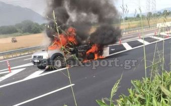 "Λαμπάδιασε" αυτοκίνητο στην Εθνική Οδό κοντά στην Ανθήλη (+Φώτο +Βίντεο)