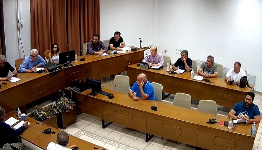 Αθ. Σκάρλος στο Δ.Σ.: Σε χείριστη κατάσταση οι παιδικές χαρές του Δήμου Σοφάδων