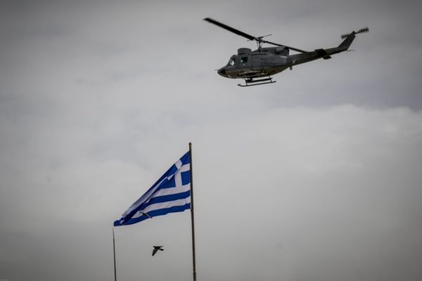 Αναγκαστική προσγείωση στρατιωτικού ελικοπτέρου στο Καστέλι της Κρήτης